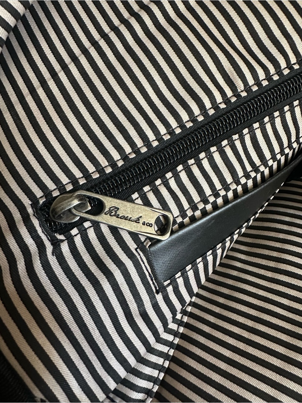 Brouk & Co Excursion Backpack Bag - Picture 9 of 10